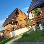 샬레 Klimatyczne Drewniane Jagodna-spalona 6d Jacuzzi Sauna,trasy Rowerowe Spalona